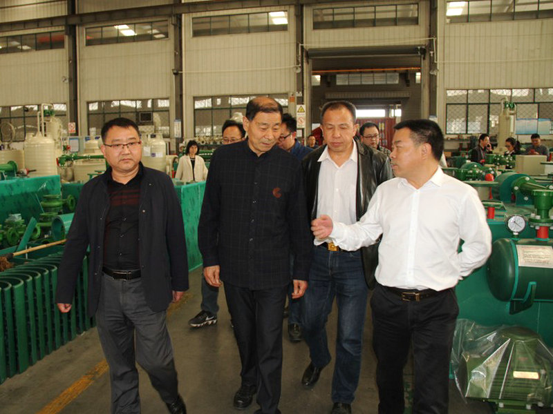 市常務副市長俞偉等市領(lǐng)導一行來公司走訪調(diào)研~杭州新安江工業(yè)泵有限公司